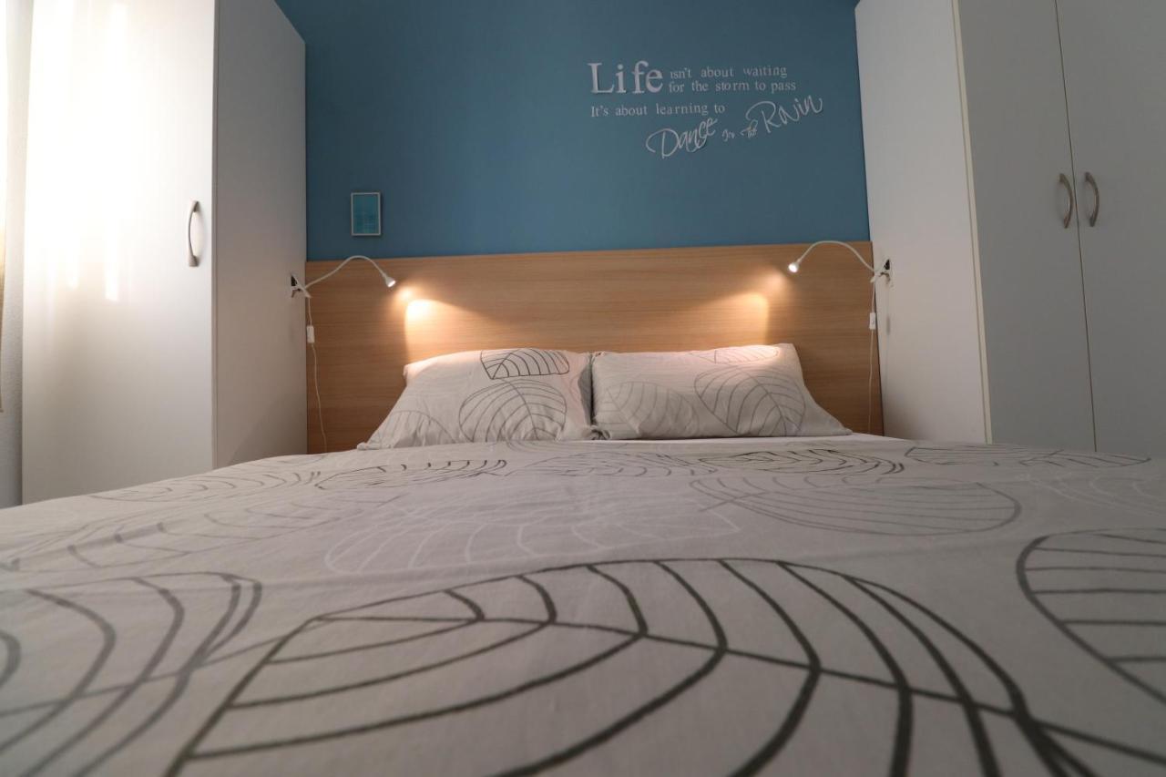Charming Seaside Apartments Noa & Jakov, Zaboric Sibenik 外观 照片